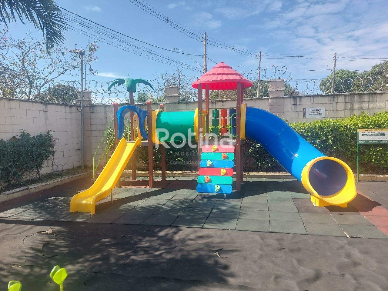 Apartamento para alugar, 2 quartos em Uberlândia no bairro Aclimação no valor de R$ 2.000,00 - Rotina Imobiliária: 