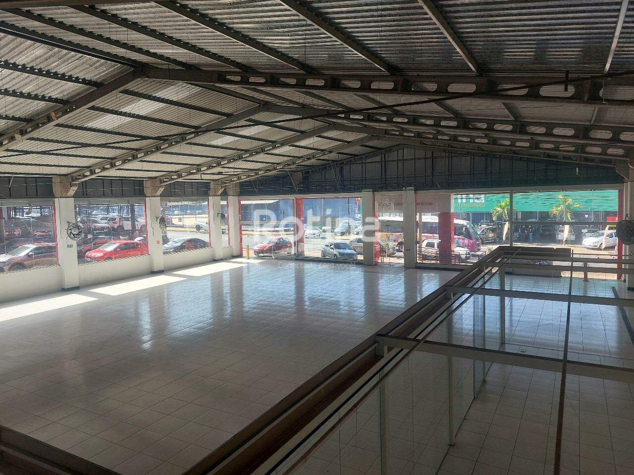 Loja para alugar, em Uberlândia no bairro Brasil no valor de R$ 55.000,00 - Rotina Imobiliária: 