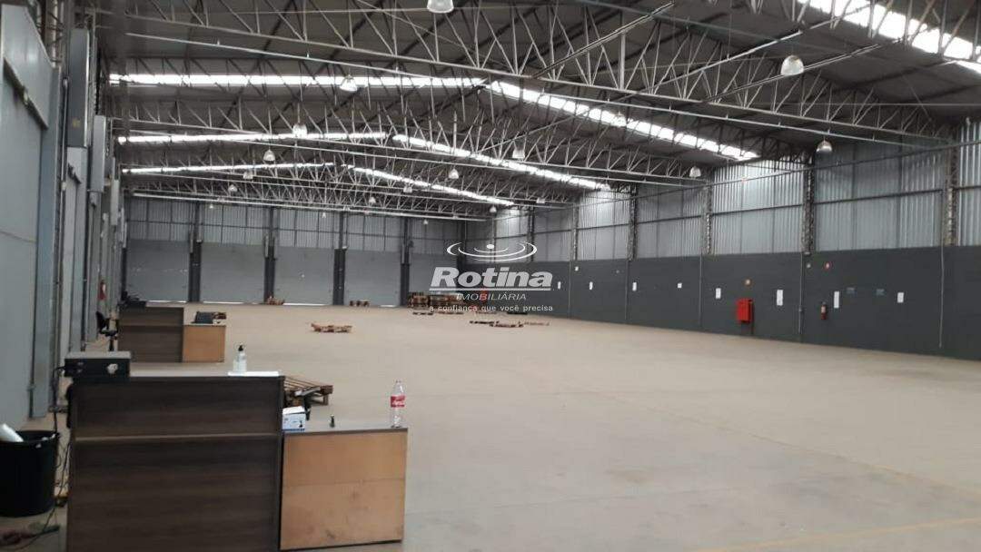 Galpão para alugar, em Uberlândia no bairro Distrito Industrial no valor de R$ 52.000,00 - Rotina Imobiliária: 