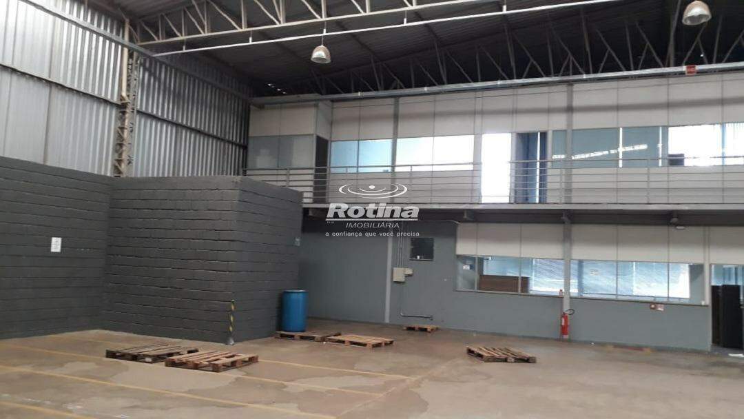 Galpão para alugar, em Uberlândia no bairro Distrito Industrial no valor de R$ 52.000,00 - Rotina Imobiliária: 