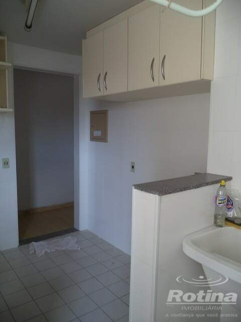 Apartamento para alugar, 3 quartos em Uberlândia no bairro Martins no valor de R$ 1.600,00 - Rotina Imobiliária: 0534081d.jpg