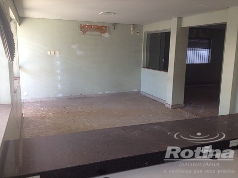 Sala para alugar, em Uberlândia no bairro Centro no valor de R$ 5.000,00 - Rotina Imobiliária: 0534182e.jpg