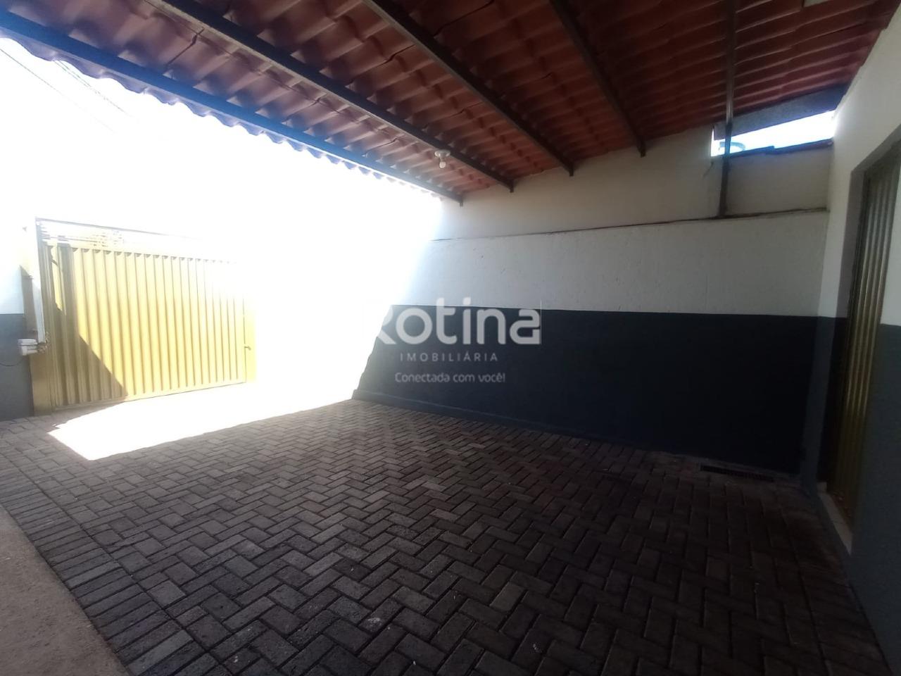 Casa para alugar, 3 quartos em Uberlândia no bairro Brasil no valor de R$ 1.500,00 - Rotina Imobiliária: 