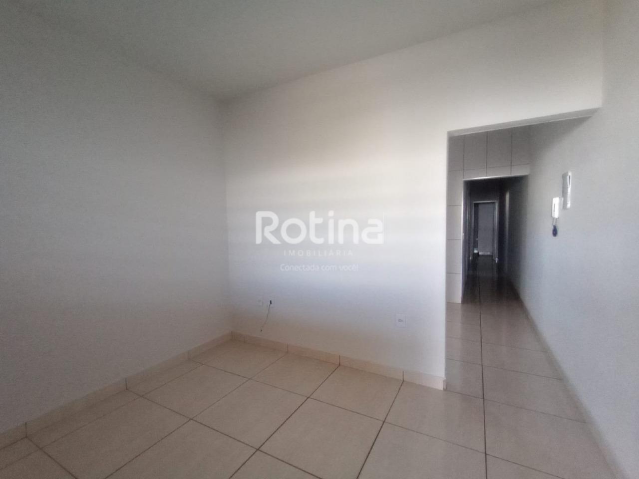 Casa para alugar, 3 quartos em Uberlândia no bairro Brasil no valor de R$ 1.500,00 - Rotina Imobiliária: 