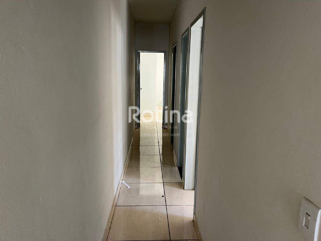 Casa para alugar, 3 quartos em Uberlândia no bairro Brasil no valor de R$ 1.500,00 - Rotina Imobiliária: 