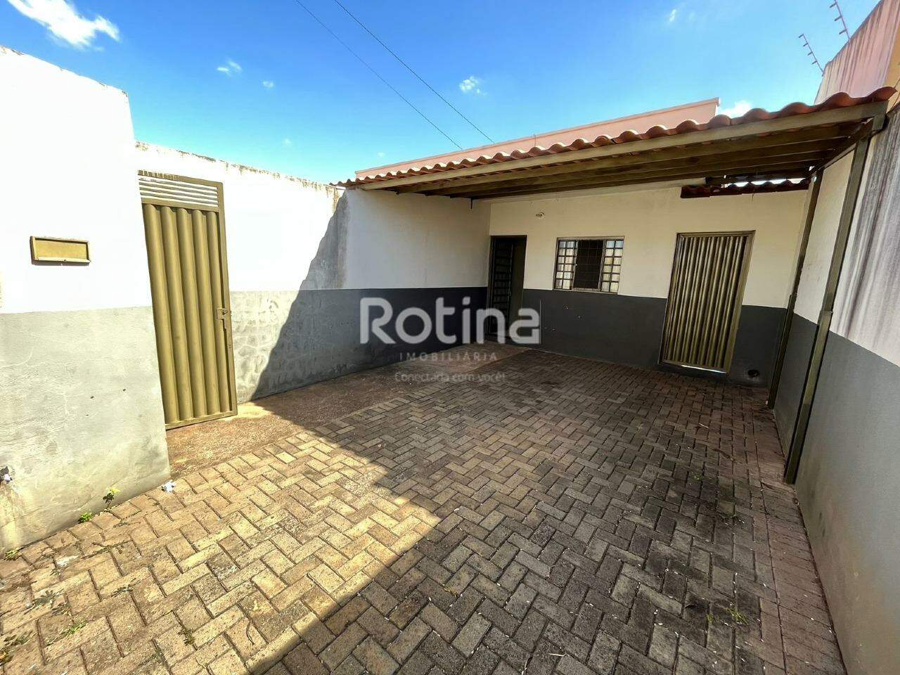 Casa para alugar, 3 quartos em Uberlândia no bairro Brasil no valor de R$ 1.500,00 - Rotina Imobiliária: 