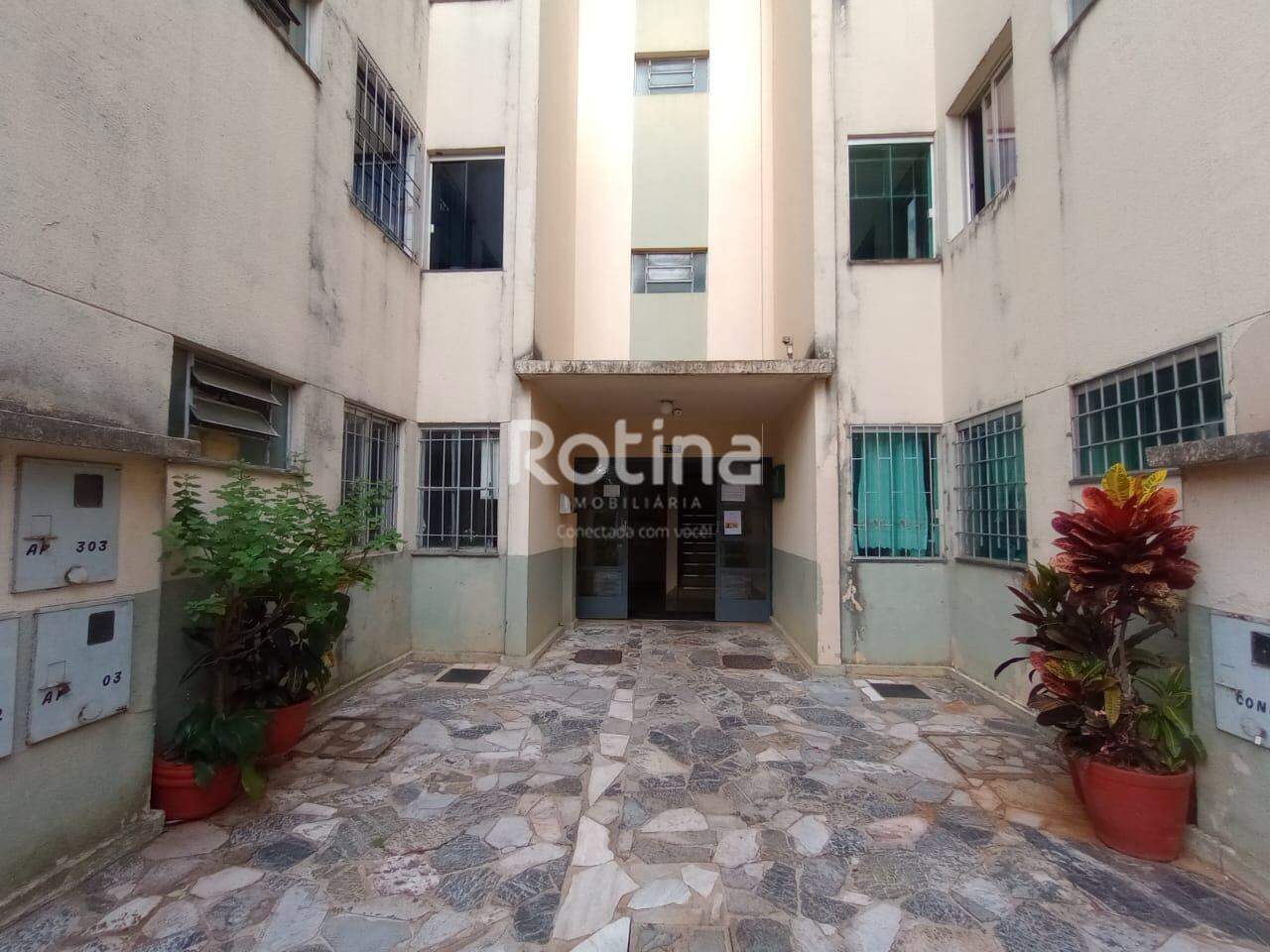 Apartamento para alugar, 3 quartos em Uberlândia no bairro Alto Umuarama no valor de R$ 1.800,00 - Rotina Imobiliária: 