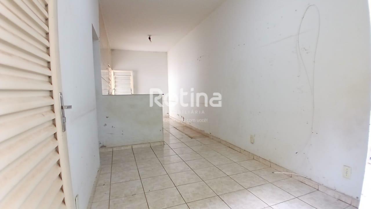 Casa para alugar, 2 quartos em Uberlândia no bairro Pampulha no valor de R$ 1.000,00 - Rotina Imobiliária: 