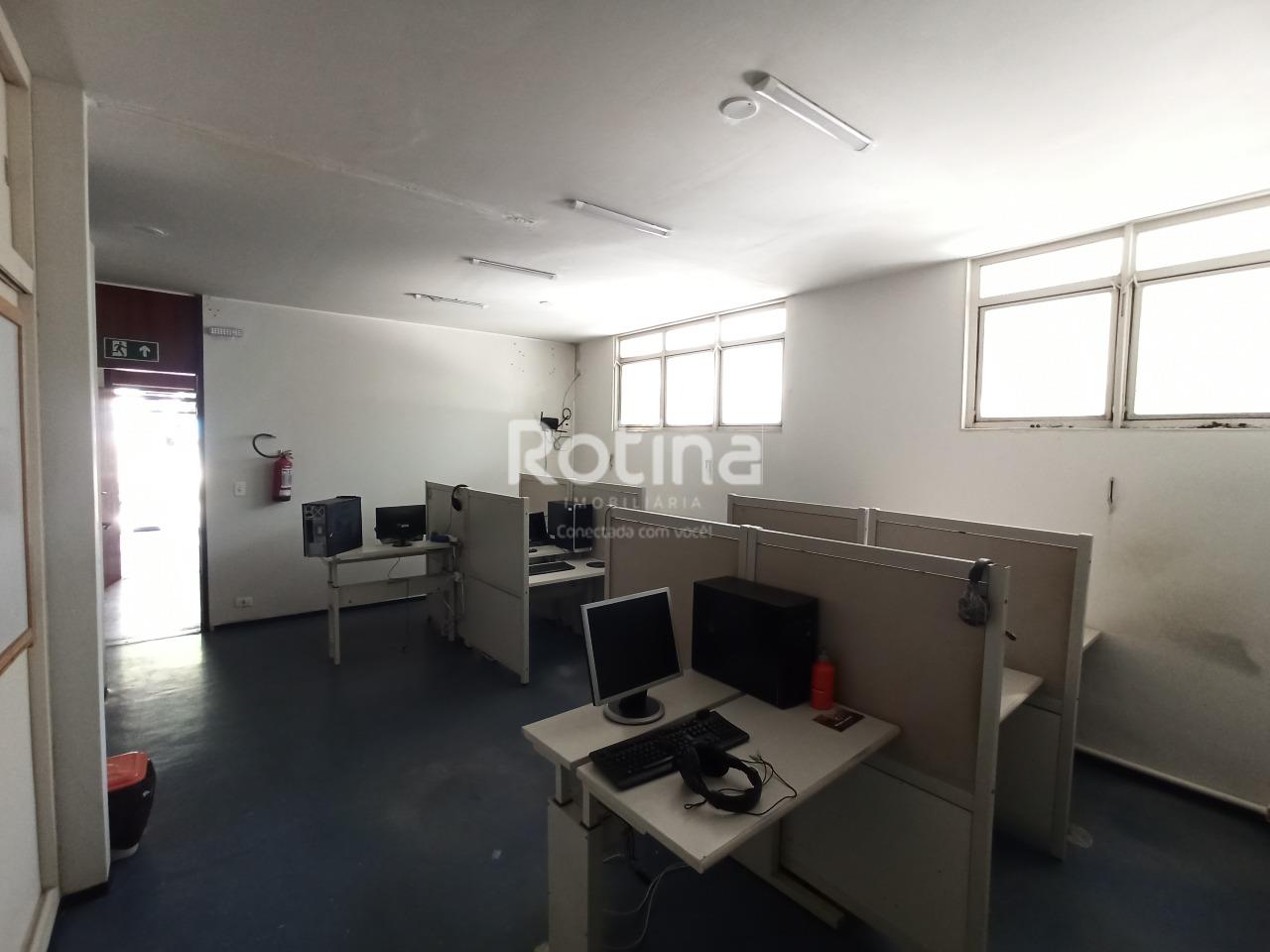 Sala para alugar, em Uberlândia no bairro Martins no valor de R$ 3.500,00 - Rotina Imobiliária: 