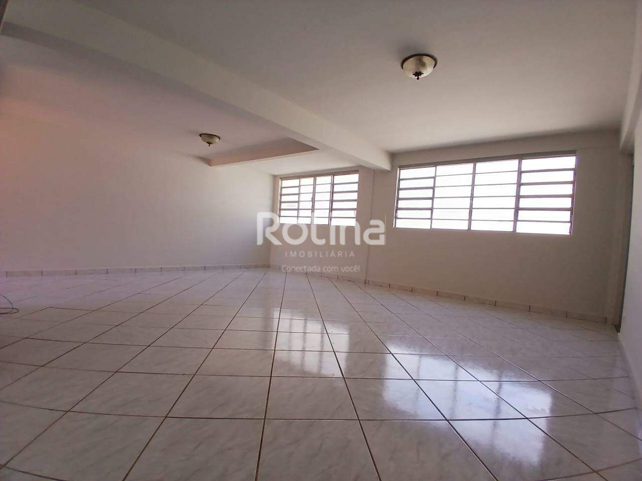 Casa para alugar, 5 quartos em Uberlândia no bairro Martins no valor de R$ 3.000,00 - Rotina Imobiliária: 