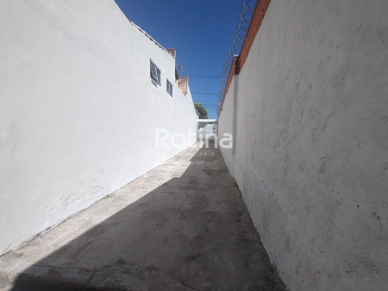 Casa para alugar, 4 quartos em Uberlândia no bairro Jaraguá no valor de R$ 1.350,00 - Rotina Imobiliária: 
