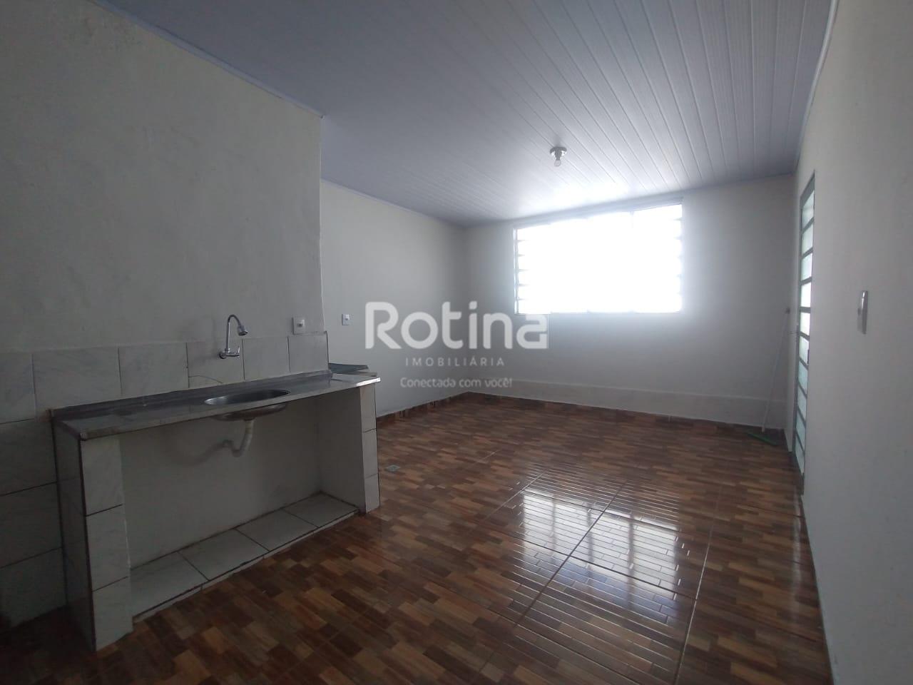 Casa para alugar, 4 quartos em Uberlândia no bairro Jaraguá no valor de R$ 1.350,00 - Rotina Imobiliária: 