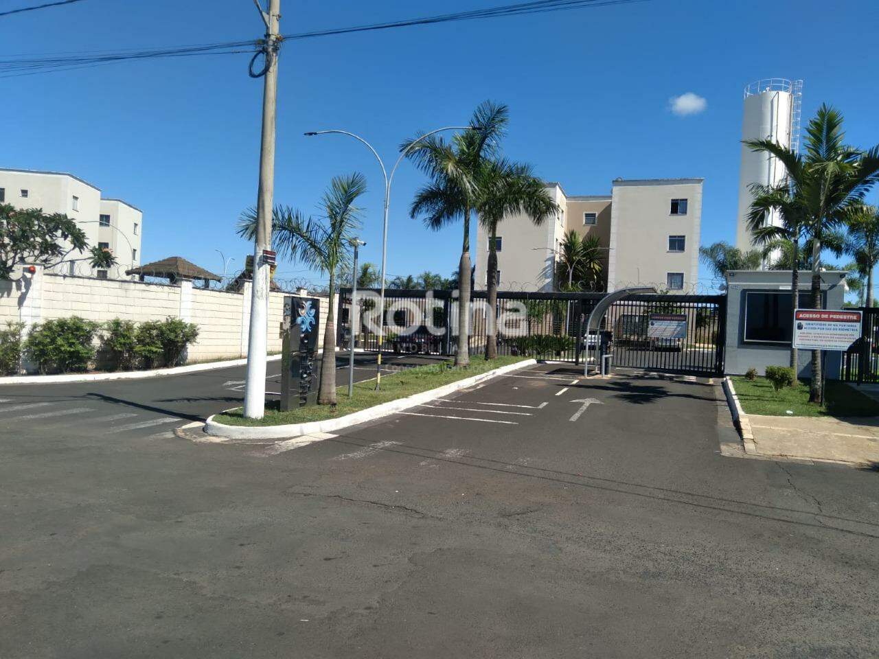 Apartamento para alugar, 2 quartos em Uberlândia no bairro Shopping Park no valor de R$ 900,00 - Rotina Imobiliária: 
