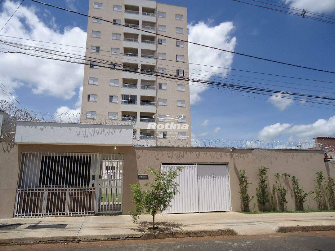 Apartamento para alugar, 3 quartos em Uberlândia no bairro Presidente Roosevelt no valor de R$ 2.500,00 - Rotina Imobiliária: 