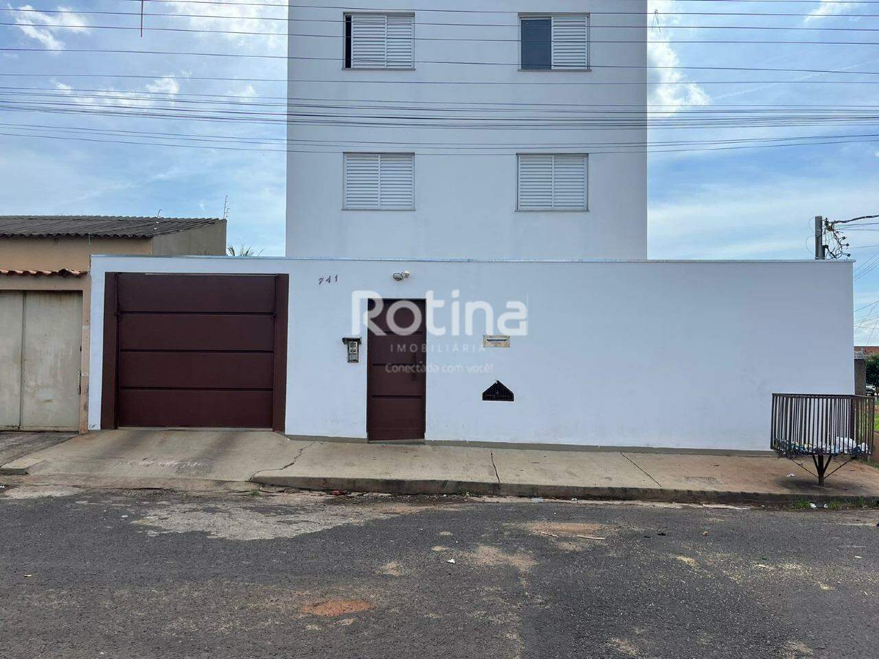 Apartamento para alugar, 2 quartos em Uberlândia no bairro Jardim Ipanema no valor de R$ 900,00 - Rotina Imobiliária: 
