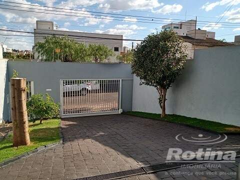 Casa para alugar, 3 quartos em Uberlândia no bairro Tabajaras no valor de R$ 5.000,00 - Rotina Imobiliária: 0535228b.jpg