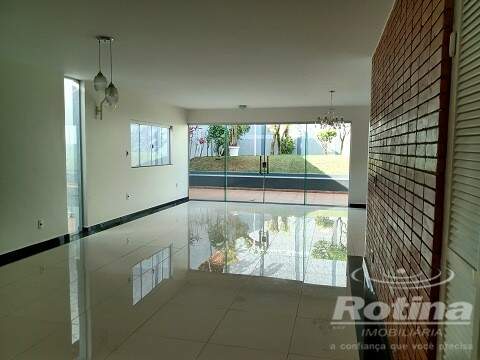 Casa para alugar, 3 quartos em Uberlândia no bairro Tabajaras no valor de R$ 5.000,00 - Rotina Imobiliária: 0535228d.jpg