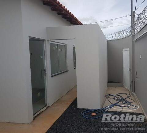 Casa à venda, 2 quartos em Uberlândia no bairro Novo Mundo no valor de R$ 320.000,00 - Rotina Imobiliária: 0107371d.jpg