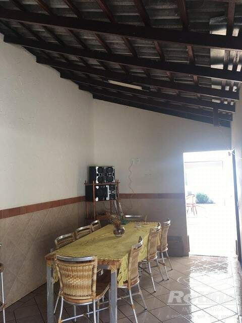 Casa à venda, 4 quartos em Uberlândia no bairro Cidade Jardim no valor de R$ 990.000,00 - Rotina Imobiliária: 0107077d.jpg
