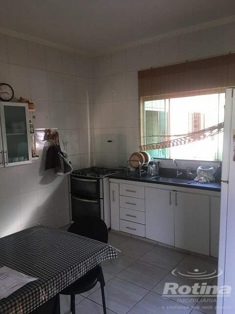 Casa à venda, 4 quartos em Uberlândia no bairro Cidade Jardim no valor de R$ 990.000,00 - Rotina Imobiliária: 0107077g.jpg