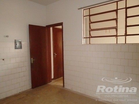 Apartamento à venda, 3 quartos em Uberlândia no bairro Centro no valor de R$ 295.000,00 - Rotina Imobiliária: 0106533e.jpg