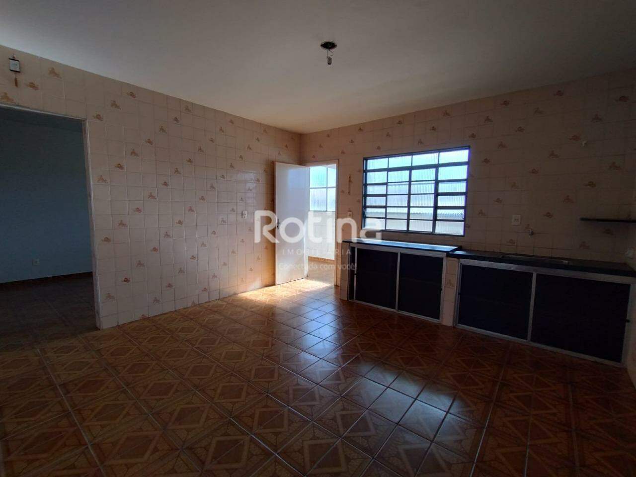 Apartamento para alugar, 3 quartos em Uberlândia no bairro Brasil no valor de R$ 1.500,00 - Rotina Imobiliária: 