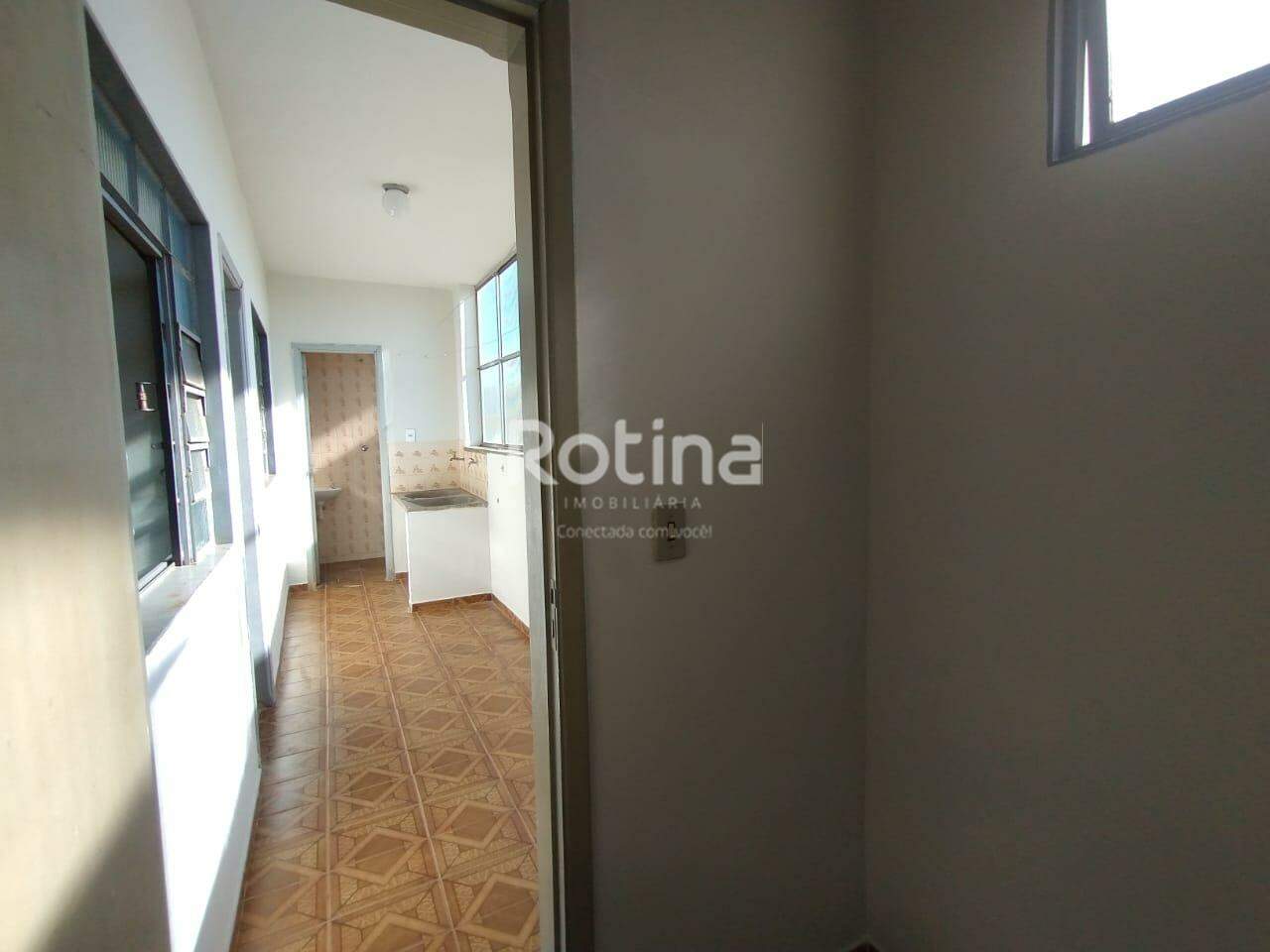 Apartamento para alugar, 3 quartos em Uberlândia no bairro Brasil no valor de R$ 1.600,00 - Rotina Imobiliária: 