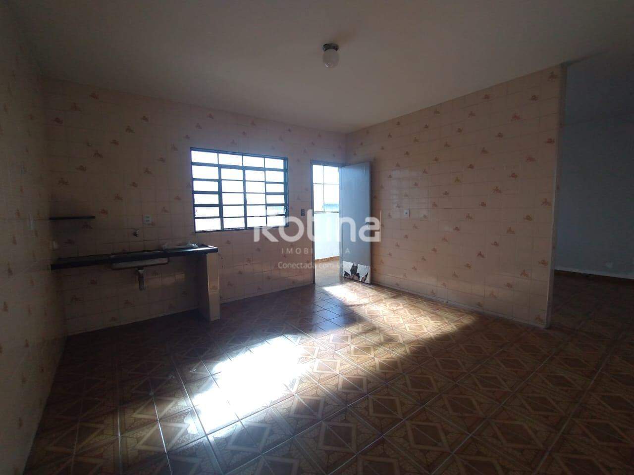 Apartamento para alugar, 3 quartos em Uberlândia no bairro Brasil no valor de R$ 1.600,00 - Rotina Imobiliária: 
