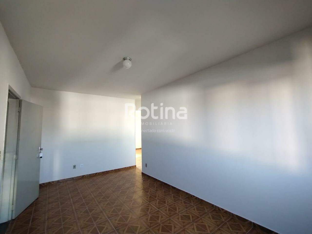 Apartamento para alugar, 3 quartos em Uberlândia no bairro Brasil no valor de R$ 1.600,00 - Rotina Imobiliária: 