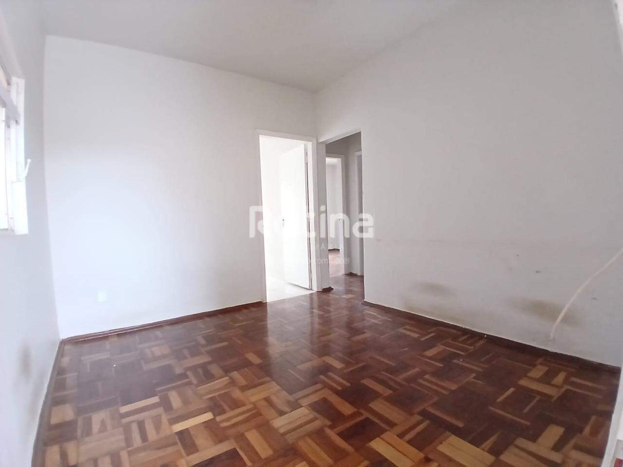Casa para alugar, 3 quartos em Uberlândia no bairro Marta Helena no valor de R$ 1.800,00 - Rotina Imobiliária: 
