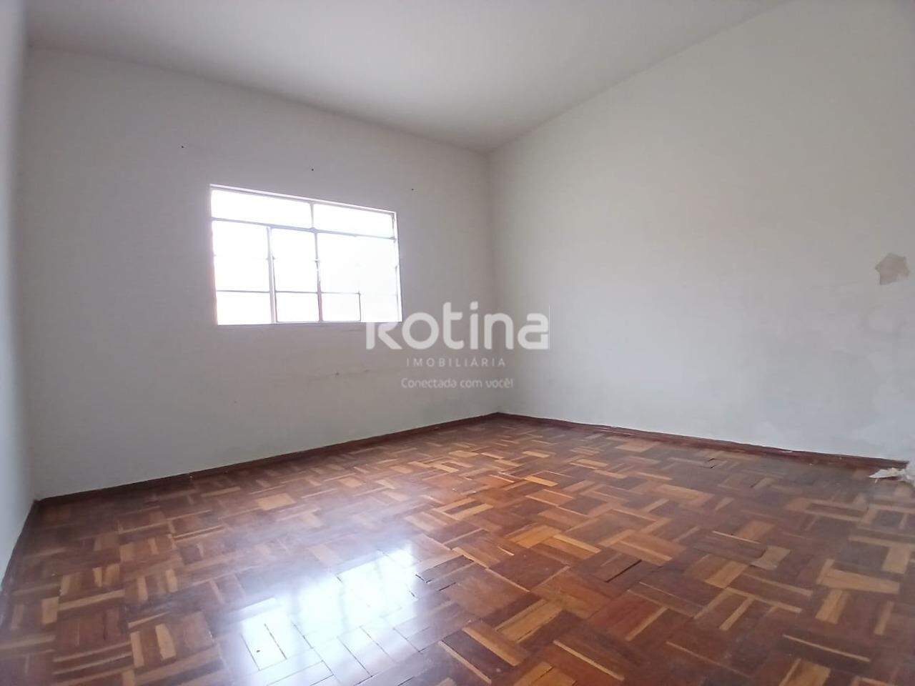 Casa para alugar, 3 quartos em Uberlândia no bairro Marta Helena no valor de R$ 1.800,00 - Rotina Imobiliária: 