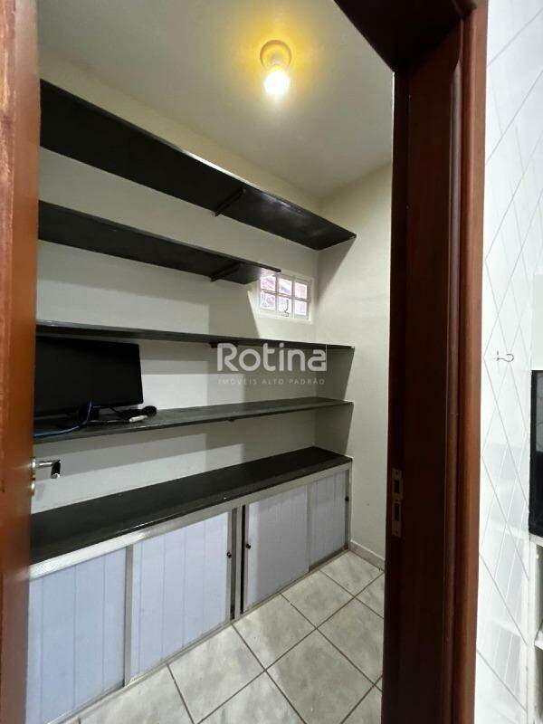 Casa à venda, 3 quartos em Uberlândia no bairro Morada da Colina no valor de R$ 1.150.000,00 - Rotina Imobiliária: 