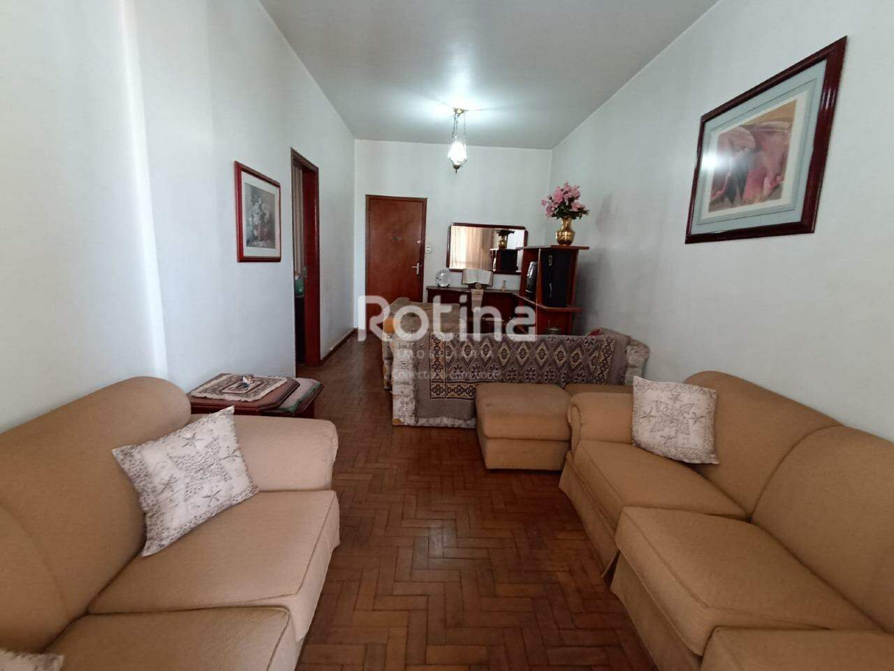 Apartamento à venda, 3 quartos em Uberlândia no bairro Centro no valor de R$ 260.000,00 - Rotina Imobiliária: 