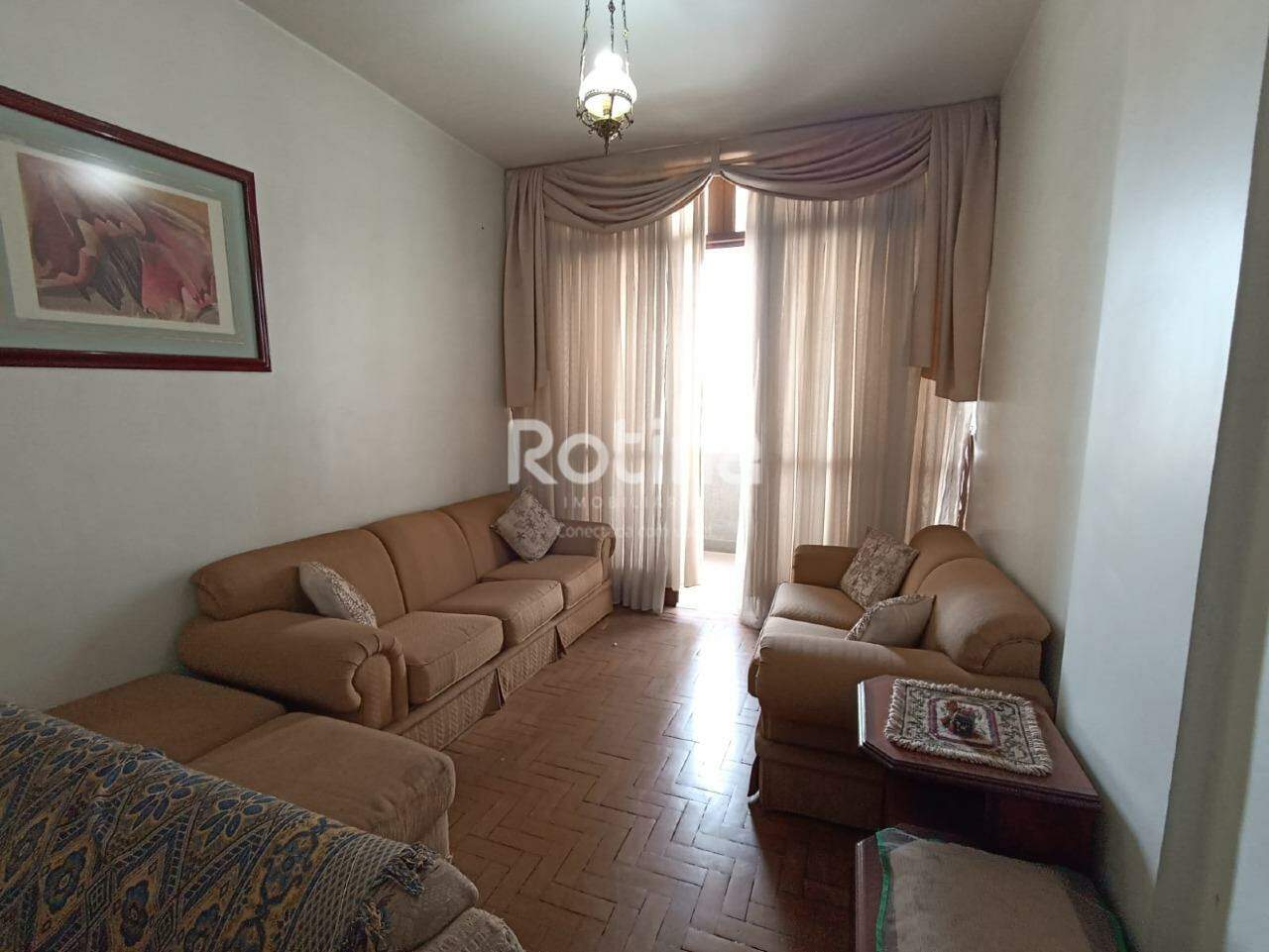 Apartamento à venda, 3 quartos em Uberlândia no bairro Centro no valor de R$ 260.000,00 - Rotina Imobiliária: 