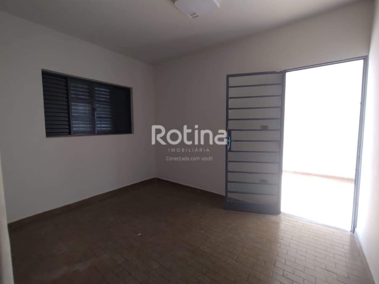 Casa para alugar, 3 quartos em Uberlândia no bairro Brasil no valor de R$ 1.300,00 - Rotina Imobiliária: 
