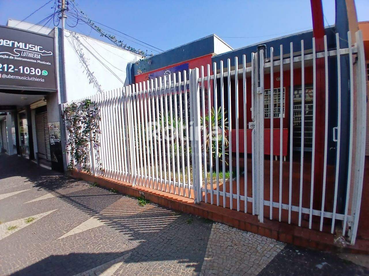 Casa Comercial para alugar, 2 quartos em Uberlândia no bairro Nossa Senhora Aparecida no valor de R$ 1.800,00 - Rotina Imobiliária: 