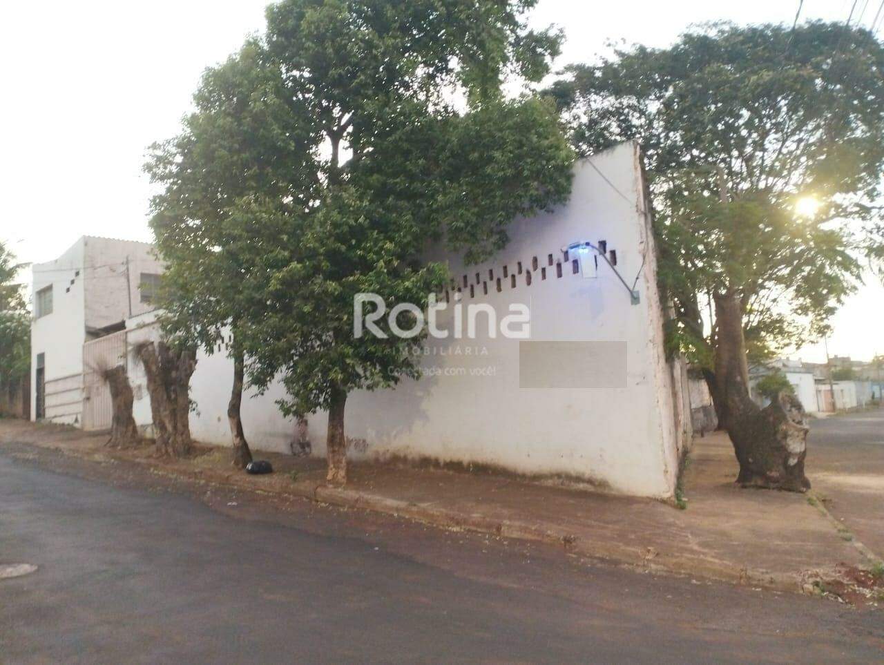 Terreno para alugar, em Uberlândia no bairro Tubalina no valor de R$ 4.900,00 - Rotina Imobiliária: 