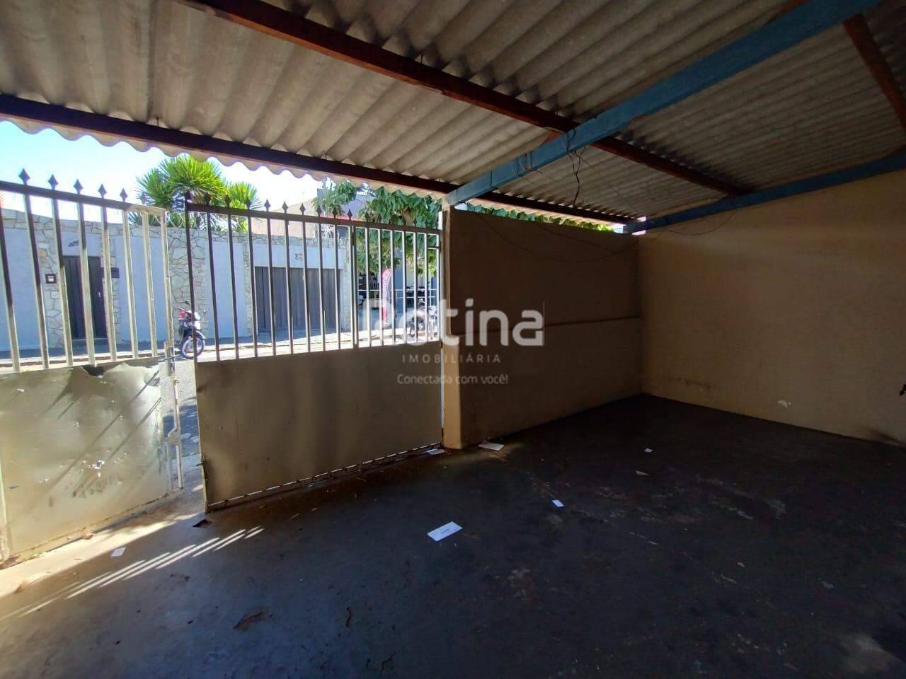 Casa para alugar, 2 quartos em Uberlândia no bairro Nossa Senhora Aparecida no valor de R$ 1.200,00 - Rotina Imobiliária: 