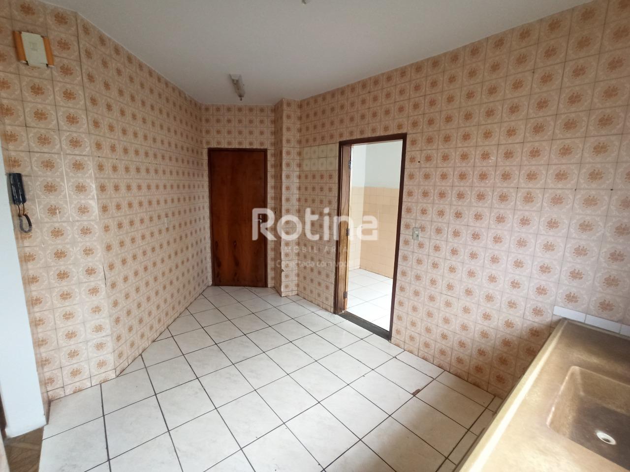 Apartamento para alugar, 3 quartos em Uberlândia no bairro Cazeca no valor de R$ 1.700,00 - Rotina Imobiliária: 