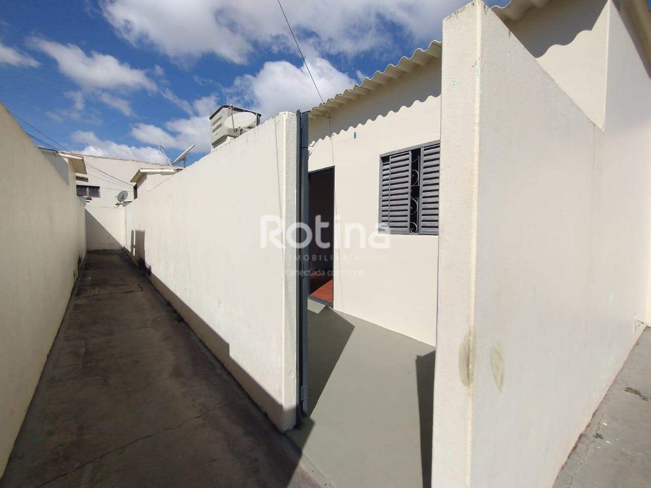 Casa para alugar, 2 quartos em Uberlândia no bairro Santa Mônica no valor de R$ 1.090,00 - Rotina Imobiliária: 