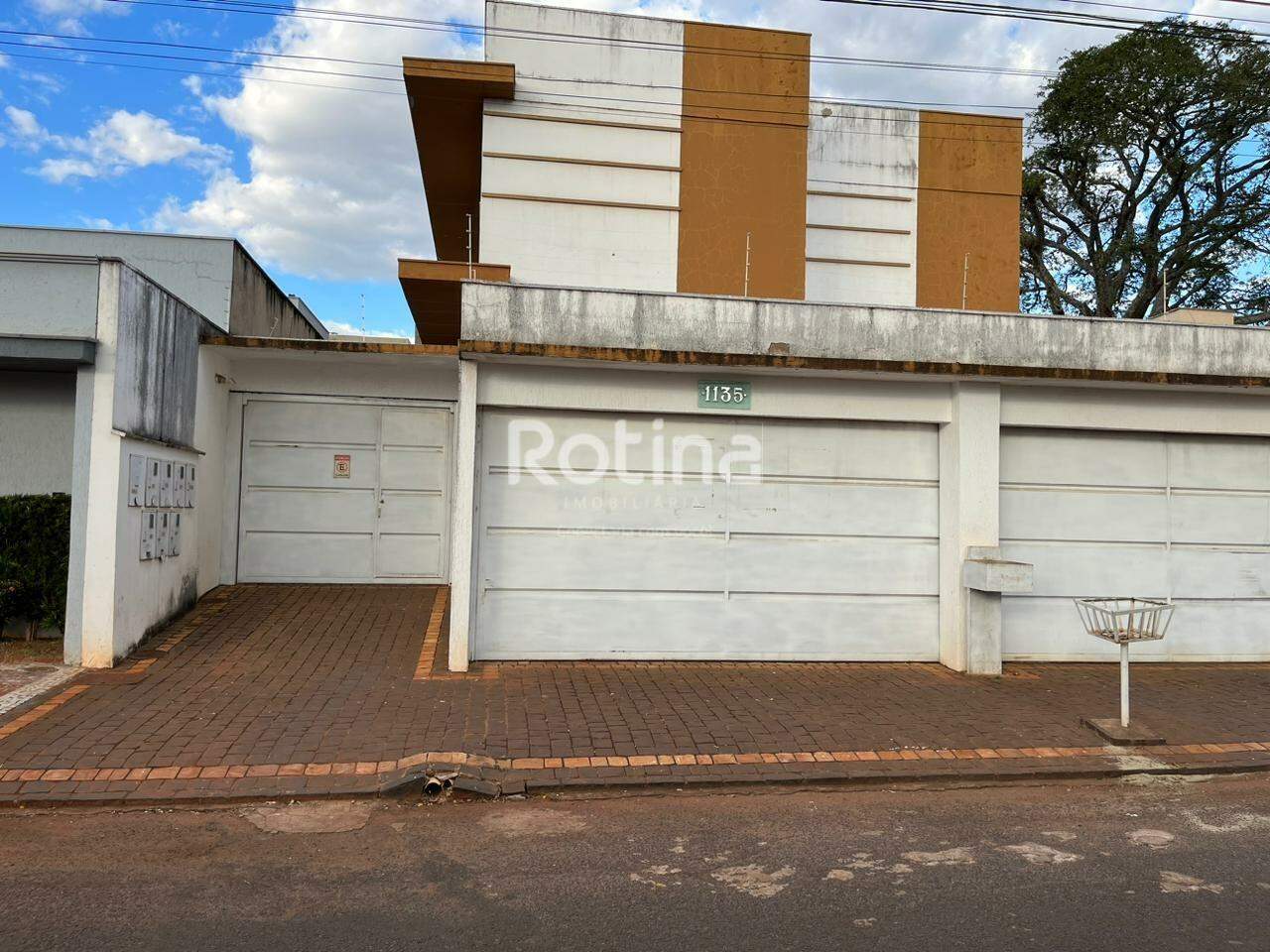 Apartamento para alugar, 2 quartos em Uberlândia no bairro Patrimônio no valor de R$ 1.500,00 - Rotina Imobiliária: 