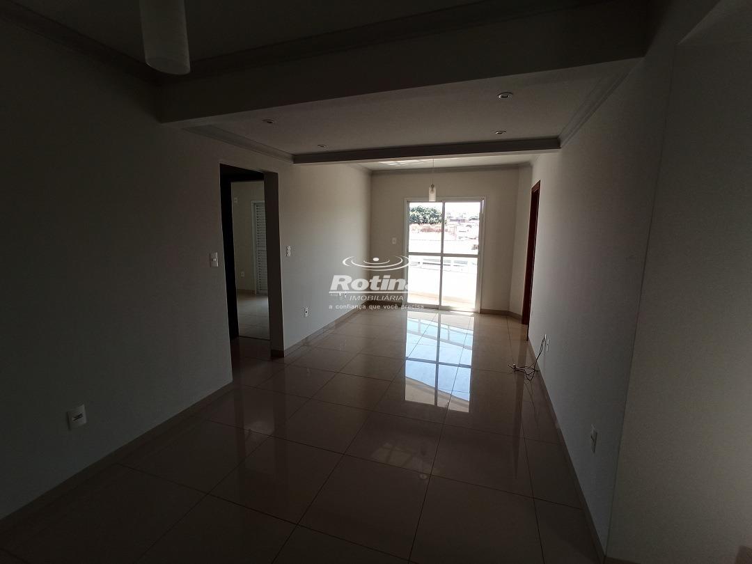 Apartamento para alugar, 3 quartos em Uberlândia no bairro Presidente Roosevelt no valor de R$ 2.800,00 - Rotina Imobiliária: 