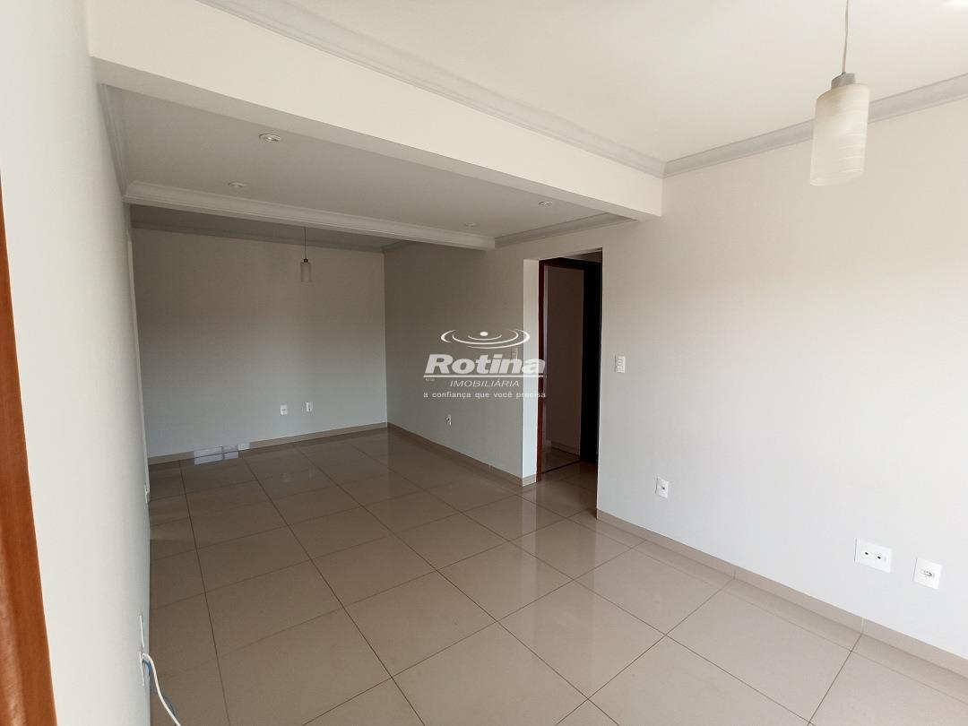Apartamento para alugar, 3 quartos em Uberlândia no bairro Presidente Roosevelt no valor de R$ 2.800,00 - Rotina Imobiliária: 