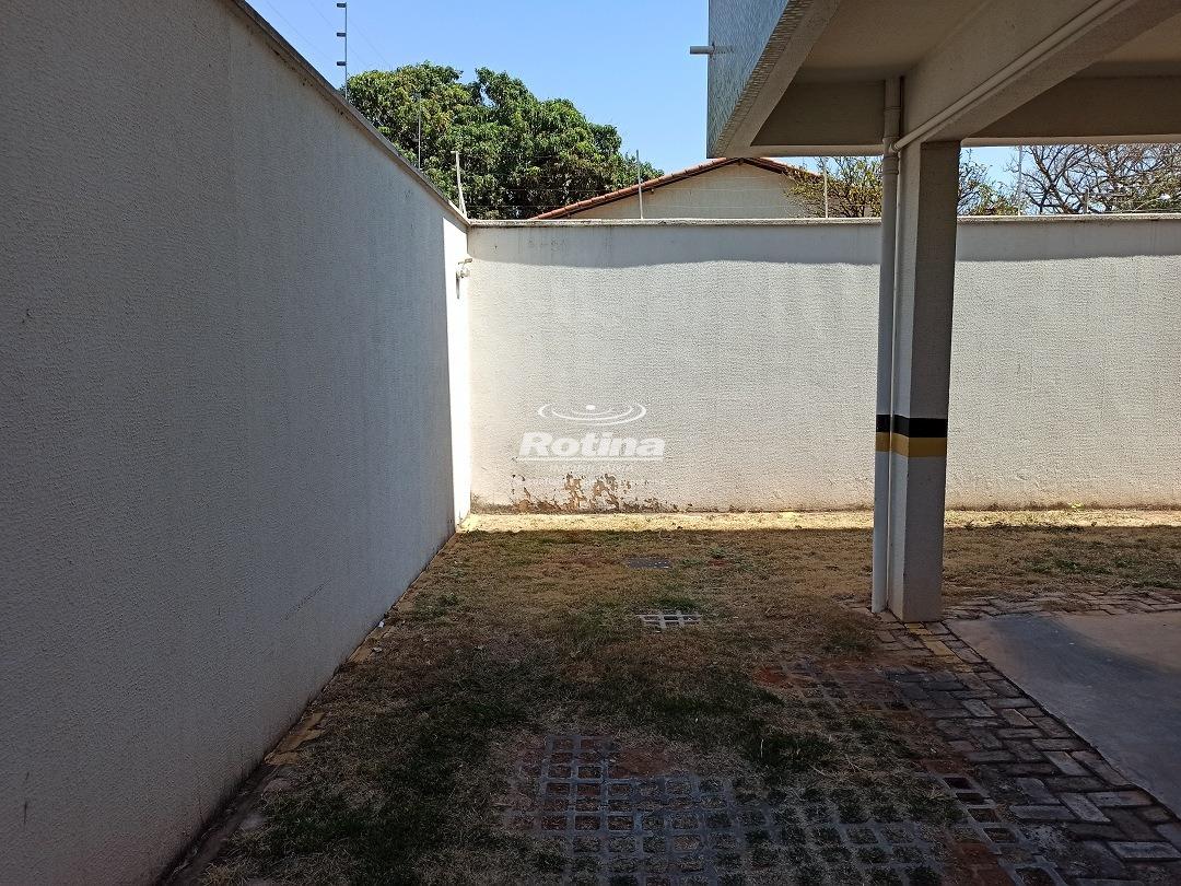 Apartamento para alugar, 3 quartos em Uberlândia no bairro Presidente Roosevelt no valor de R$ 2.800,00 - Rotina Imobiliária: 