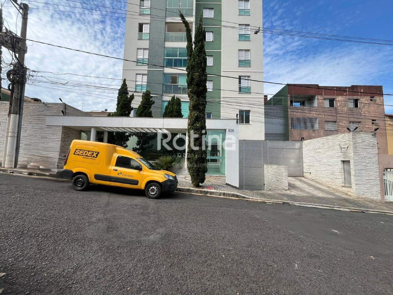 Apartamento para alugar, 2 quartos em Uberlândia no bairro Tabajaras no valor de R$ 2.000,00 - Rotina Imobiliária: 