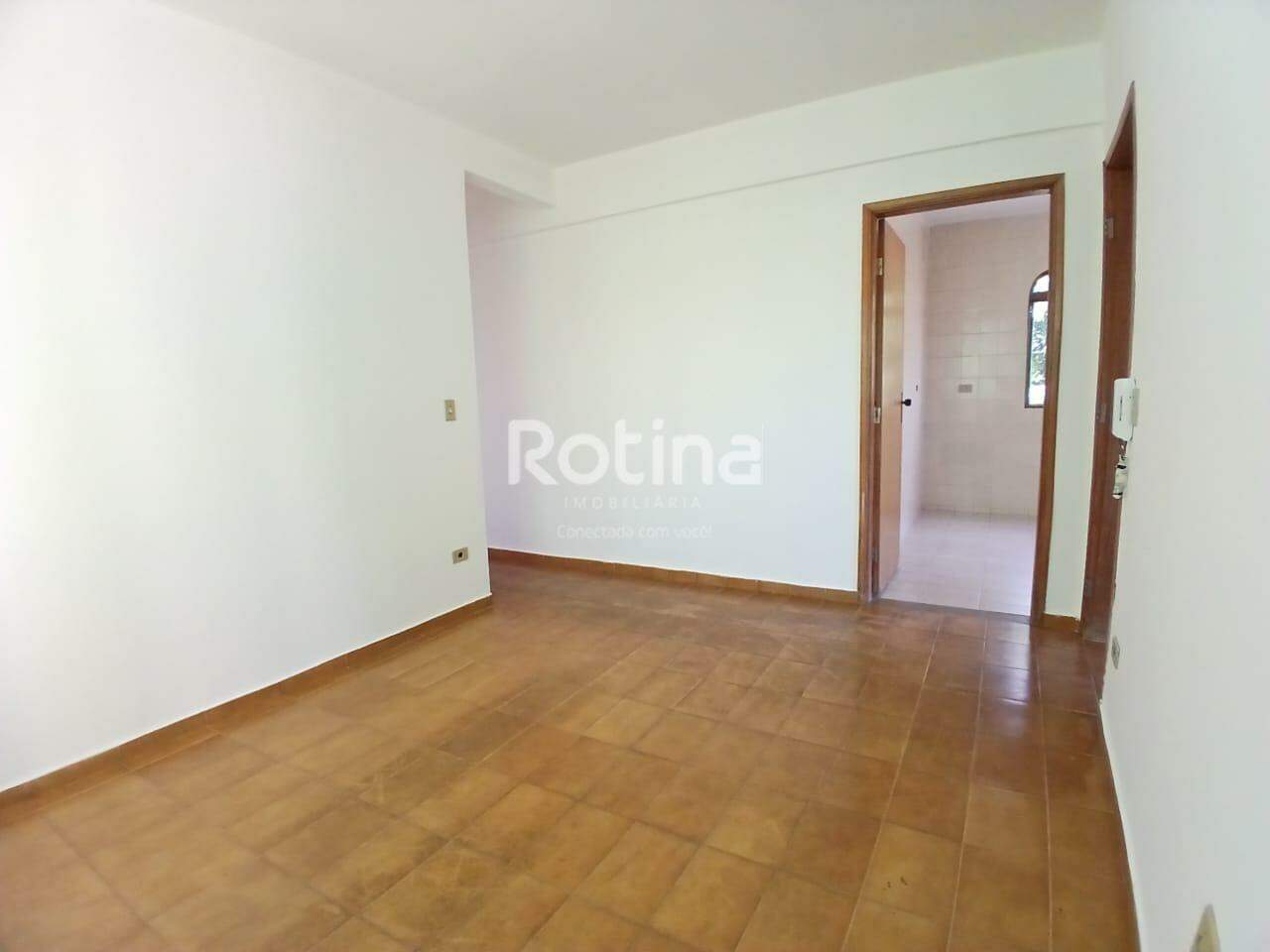 Apartamento para alugar, 3 quartos em Uberlândia no bairro Nossa Senhora Aparecida no valor de R$ 2.500,00 - Rotina Imobiliária: 