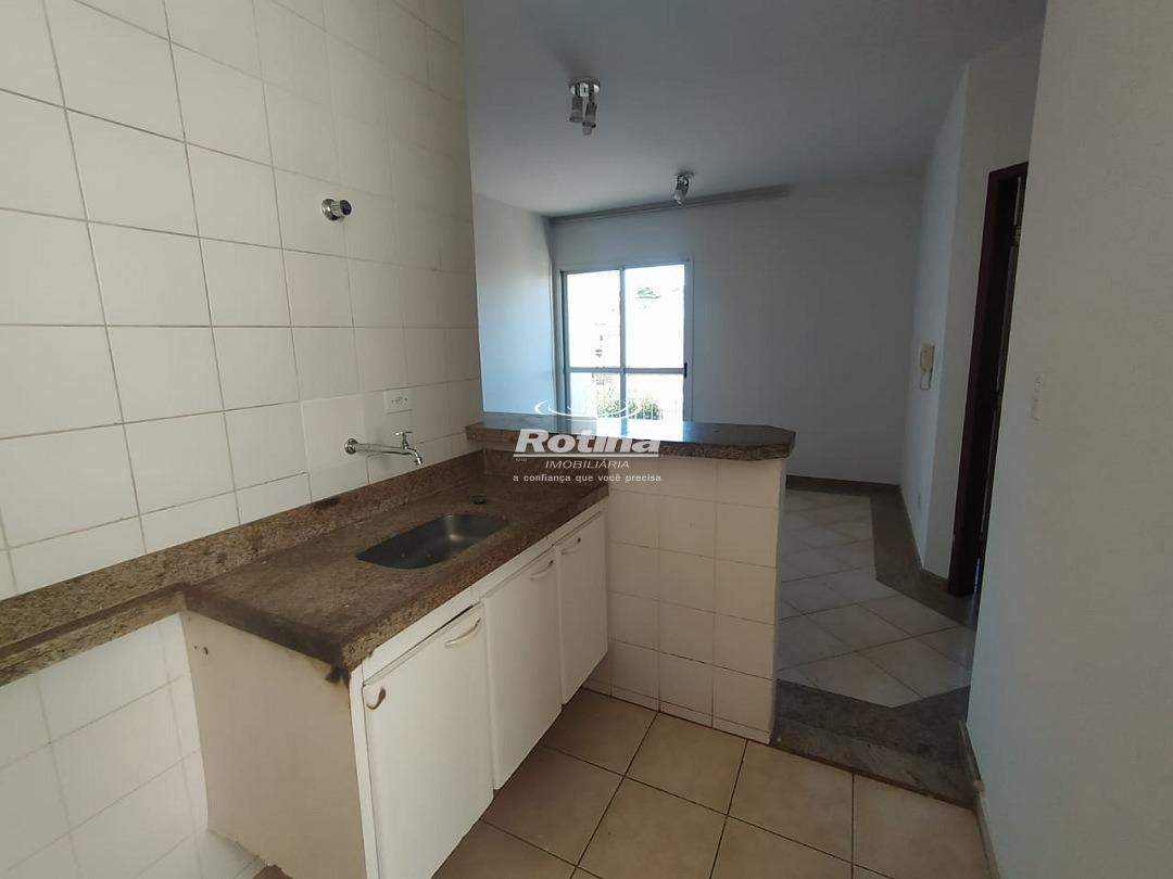 Apartamento para alugar, 1 quarto em Uberlândia no bairro Morada da Colina no valor de R$ 1.200,00 - Rotina Imobiliária: 