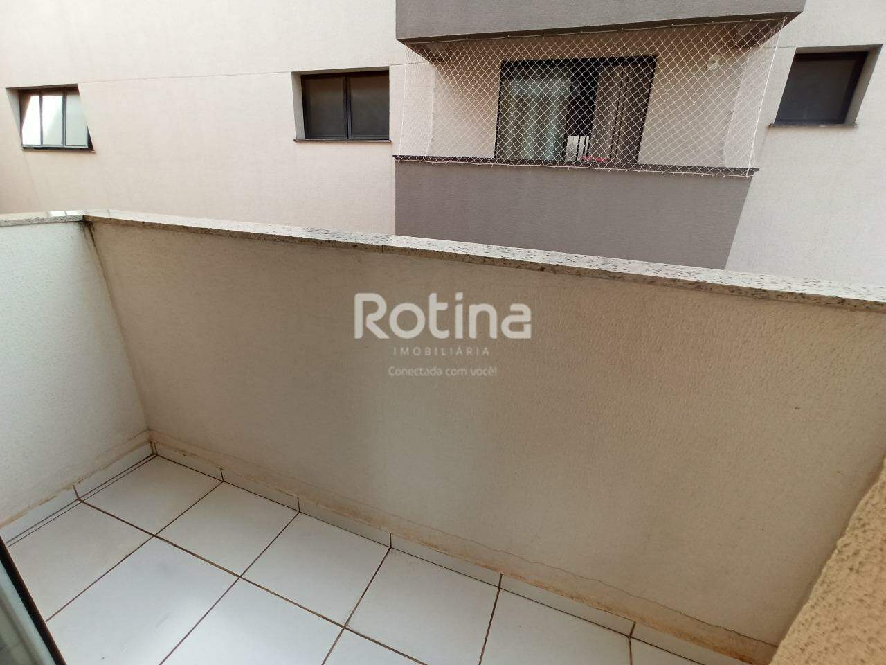 Apartamento para alugar, 2 quartos em Uberlândia no bairro Santa Mônica no valor de R$ 1.200,00 - Rotina Imobiliária: 