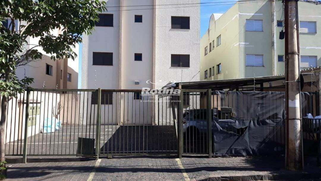 Apartamento para alugar, 3 quartos em Uberlândia no bairro Santa Mônica no valor de R$ 1.500,00 - Rotina Imobiliária: 