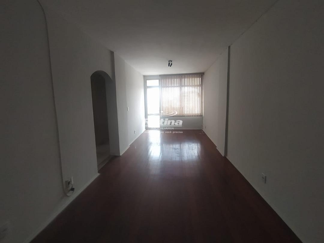 Apartamento para alugar, 2 quartos em Uberlândia no bairro Centro no valor de R$ 1.200,00 - Rotina Imobiliária: 